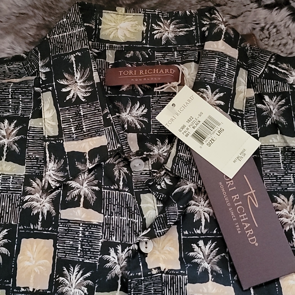 Tori Richard black short sleeve button down NWT